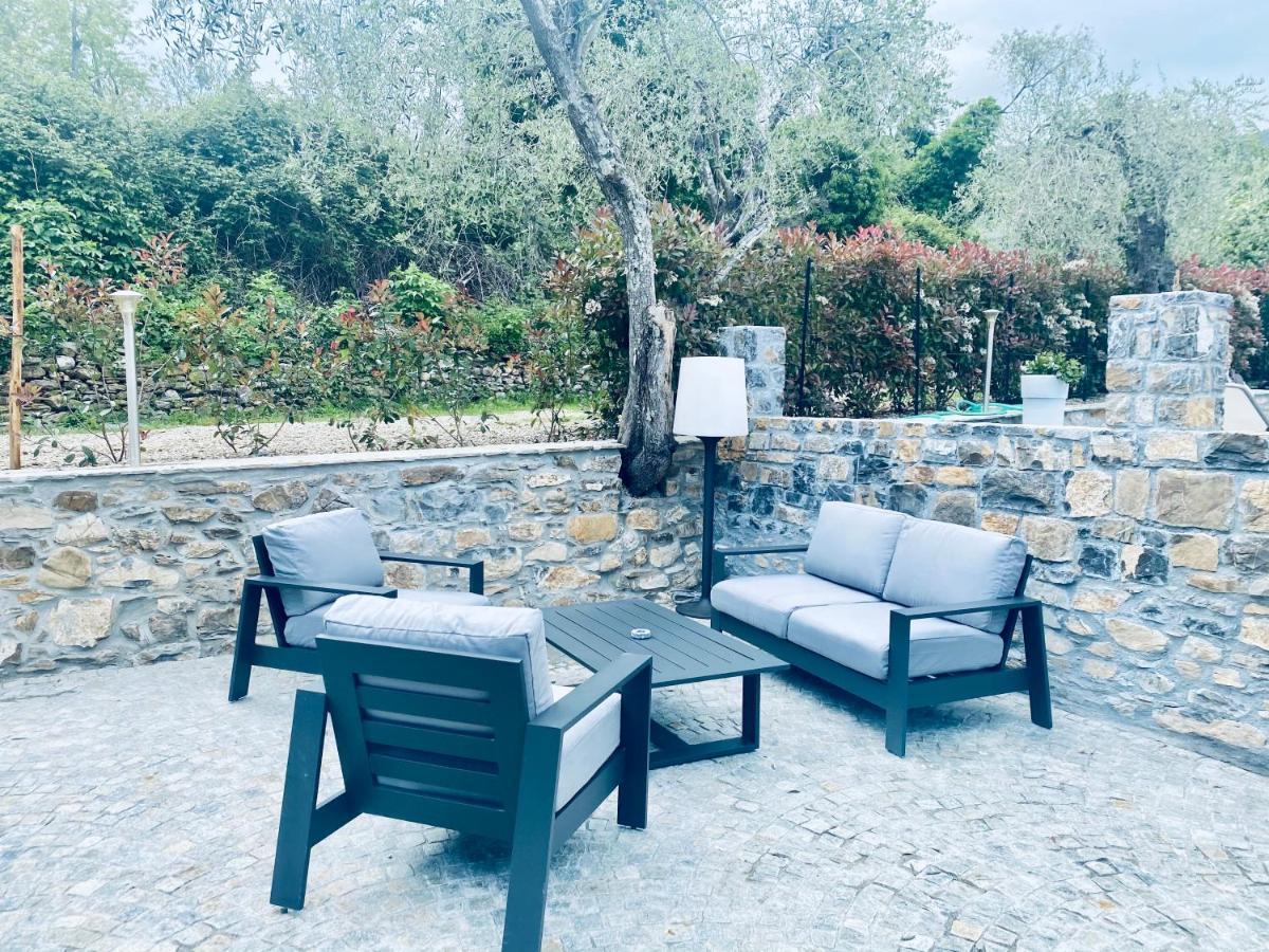 Casa Vacanze Gli Ulivi Borgomaro ภายนอก รูปภาพ
