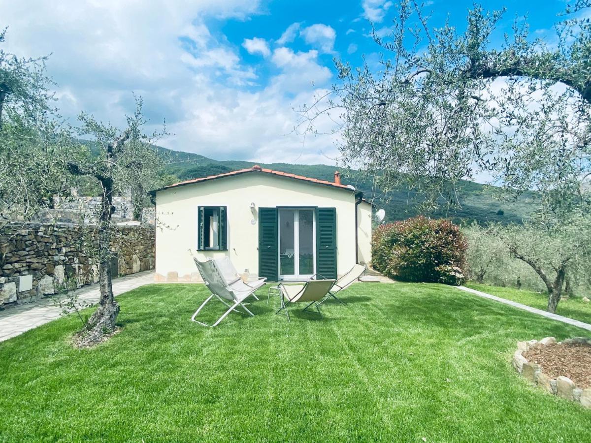 Casa Vacanze Gli Ulivi Borgomaro ภายนอก รูปภาพ