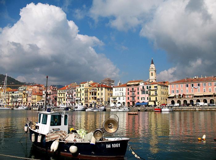 Casa Vacanze Gli Ulivi Borgomaro ห้อง รูปภาพ