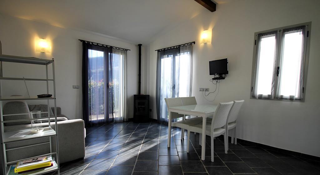 Casa Vacanze Gli Ulivi Borgomaro ภายนอก รูปภาพ